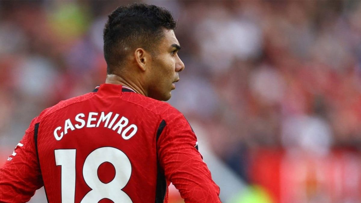 الهلال يتخذ نفس قرار النصر السعودي تجاه نجم مانشستر يونايتد