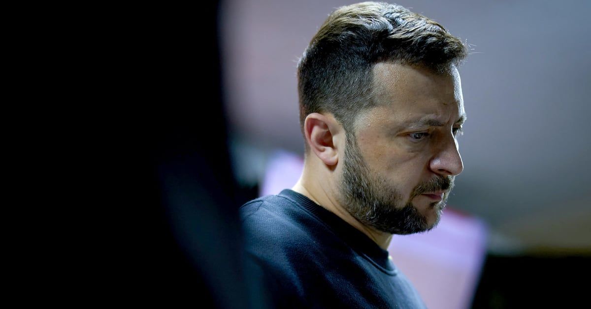 بعد تعليمات أمريكية.. زيلينسكي في خاركيف لطمأنة جيشه