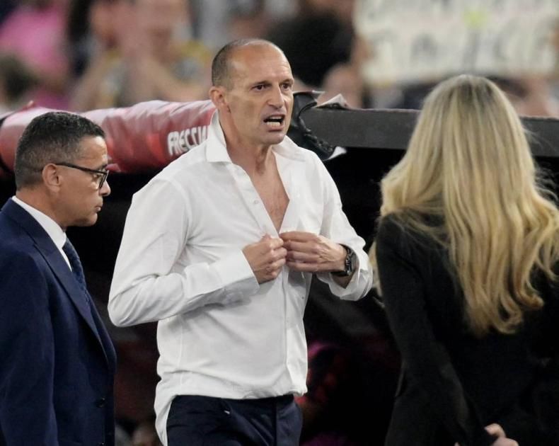 مدرب يوفنتوس ينزع الجاكيت ويشعل التعليقات