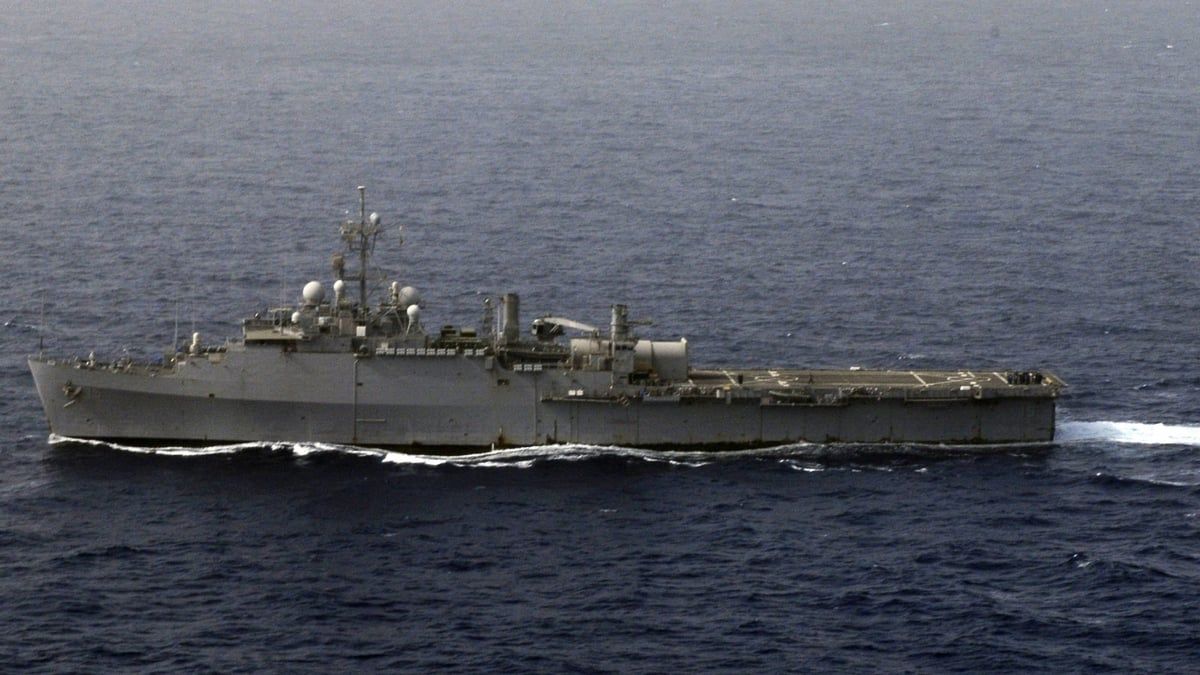 "سنتكوم": المدمرة "ميسون" اعترضت صاروخًا لميليشيا الحوثي