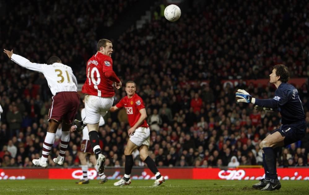 روني يكشف هوية اللاعب «الكابوس» في غرفة ملابس يونايتد