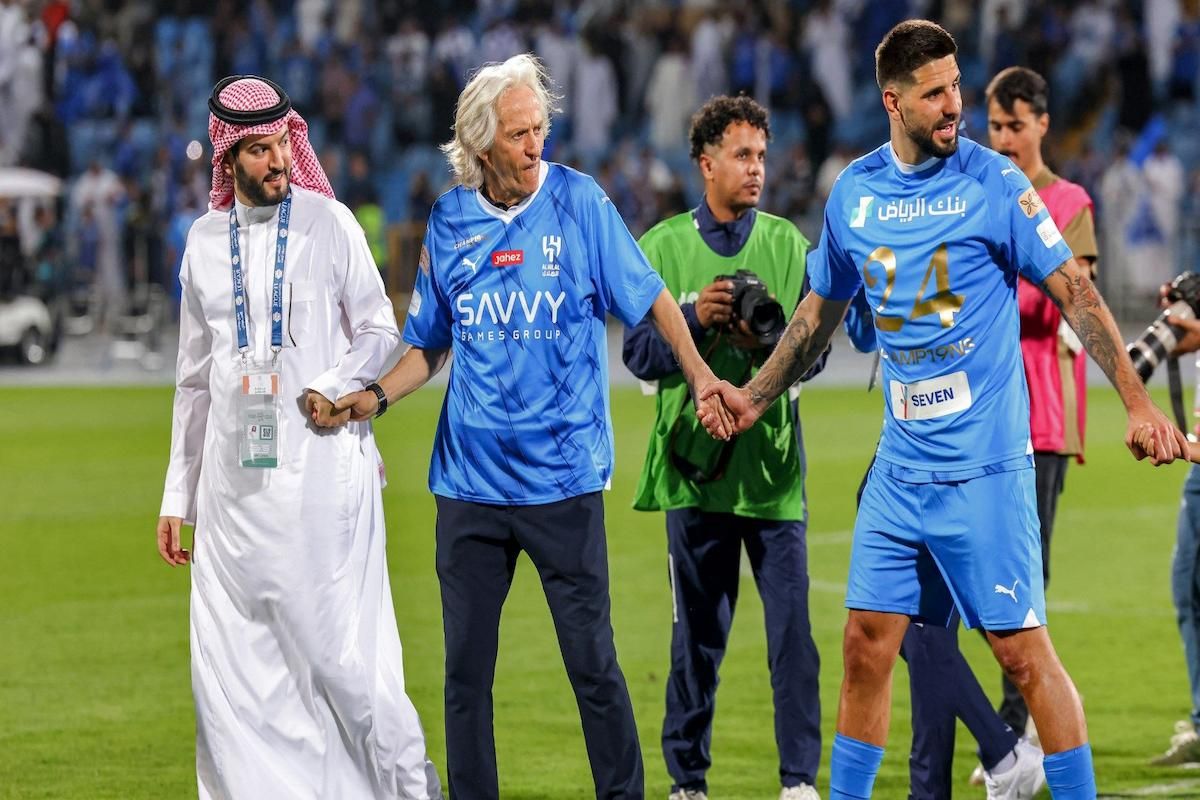 سيناريو لقاء الاتحاد يتكرر! محترف الهلال يسيء لجماهير النصر.. ورد ناري من العالمي - موقع الخليج الان