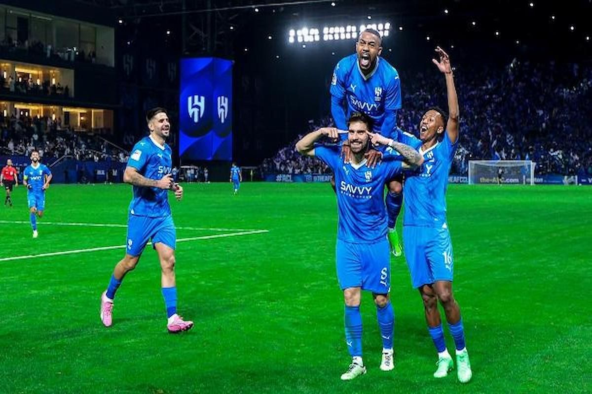 النصر يقتنص البطولة من الهلال!! الزلال يقلب الموازين قبل لقاء الغريمين في روشن الليلة - موقع الخليج الان