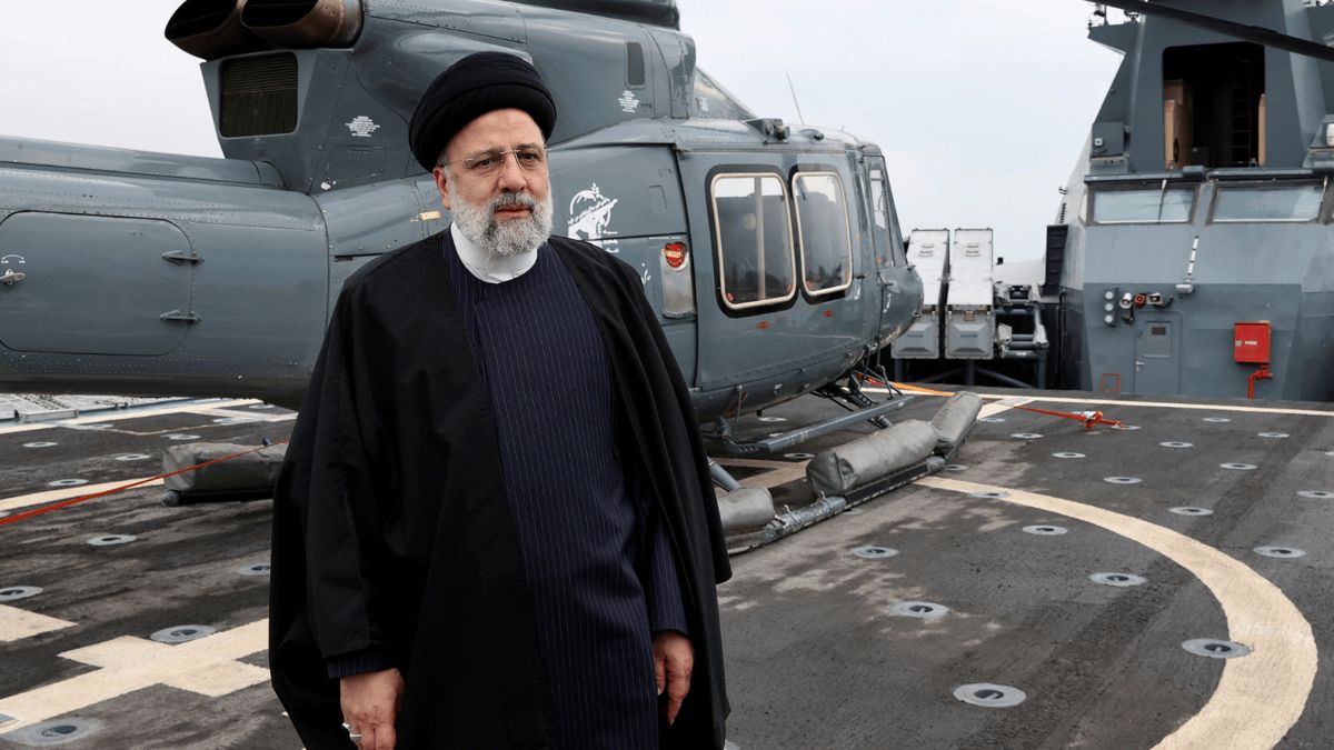 من كان برفقة رئيسي لحظة سقوط مروحيته؟