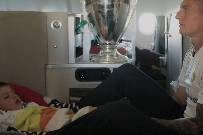 10 صور تلخص مسيرة عقد من الزمن أمضاه كروس مع ريال مدريد - موقع الخليج الان