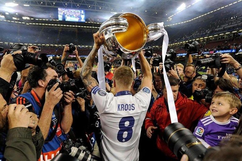 10 صور تلخص مسيرة عقد من الزمن أمضاه كروس مع ريال مدريد - موقع الخليج الان