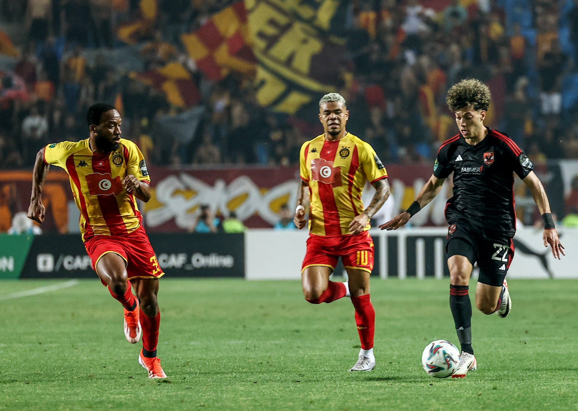 الأهلي يعد استقبالا “يليق” بالترجي قبل إياب نهائي أبطال أفريقيا - موقع الخليج الان