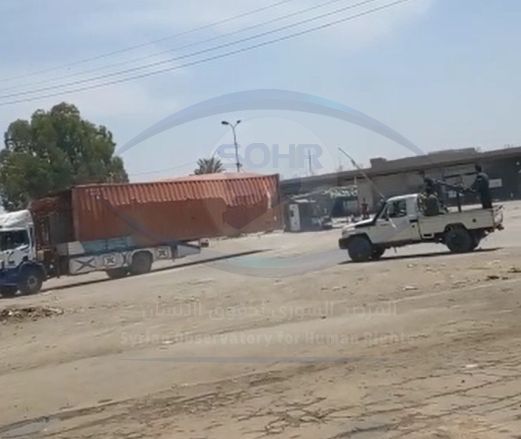 إيران ترسل أسلحة لمواقعها في سوريا عبر برادات شحن من العراق (صورة)