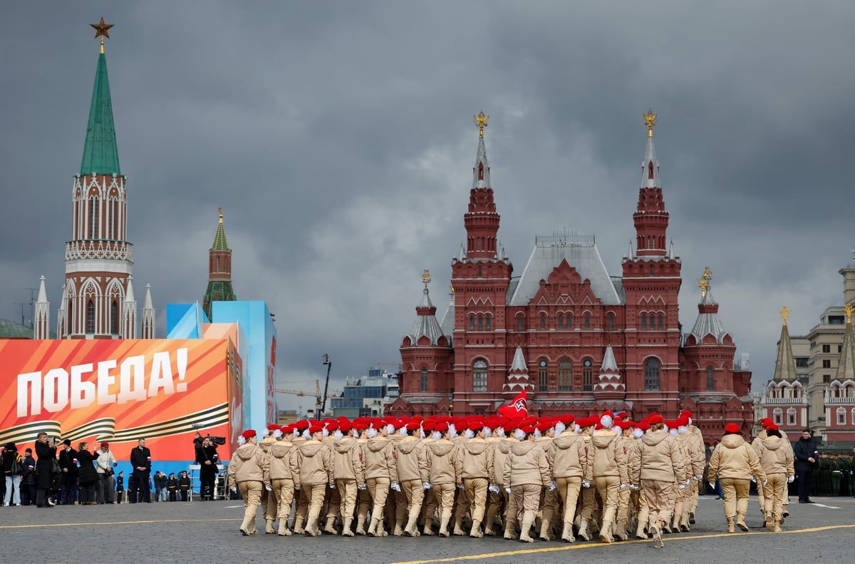 روسيا تحذر فرنسا من "اشتباك نووي" حال إرسال قوات إلى أوكرانيا