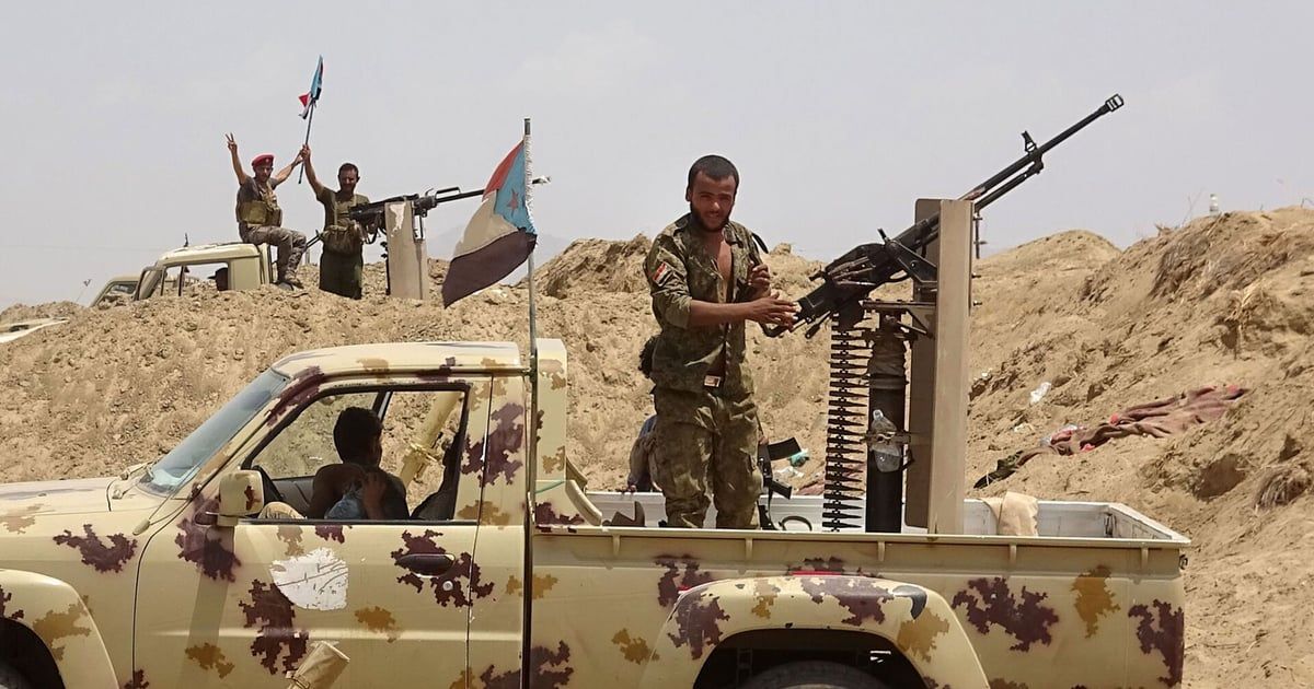 اليمن.. القوات الجنوبية تدك مواقع للحوثيين شمالي أبين