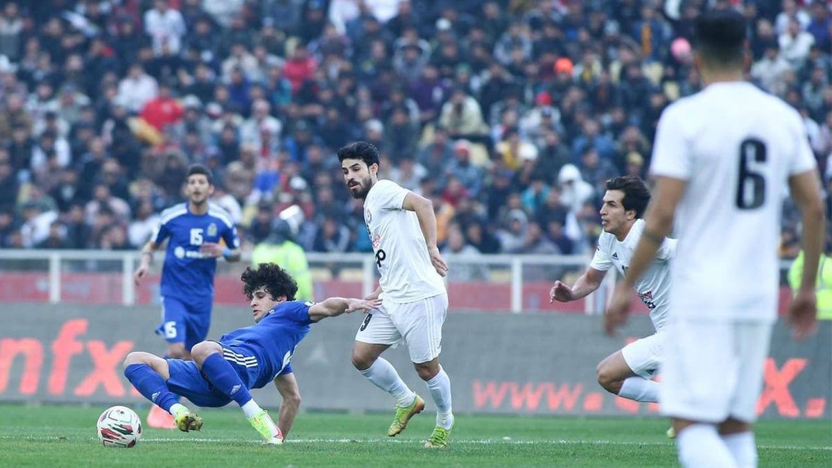 طاقم تحكيم إماراتي لكلاسيكو الدوري العراقي