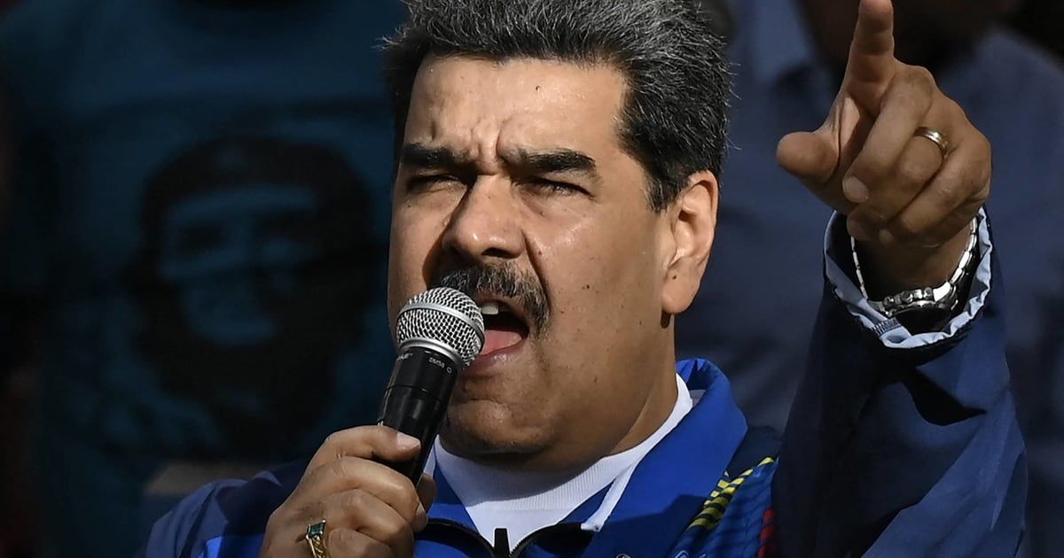 فنزويلا تعاقب 29 مداناً بمحاولة الانقلاب على مادورو بالسجن 30 عاماً