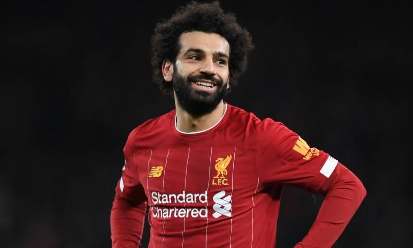 لماذا تعمد صلاح إظهار كتاب «محاط بالحمقى»؟