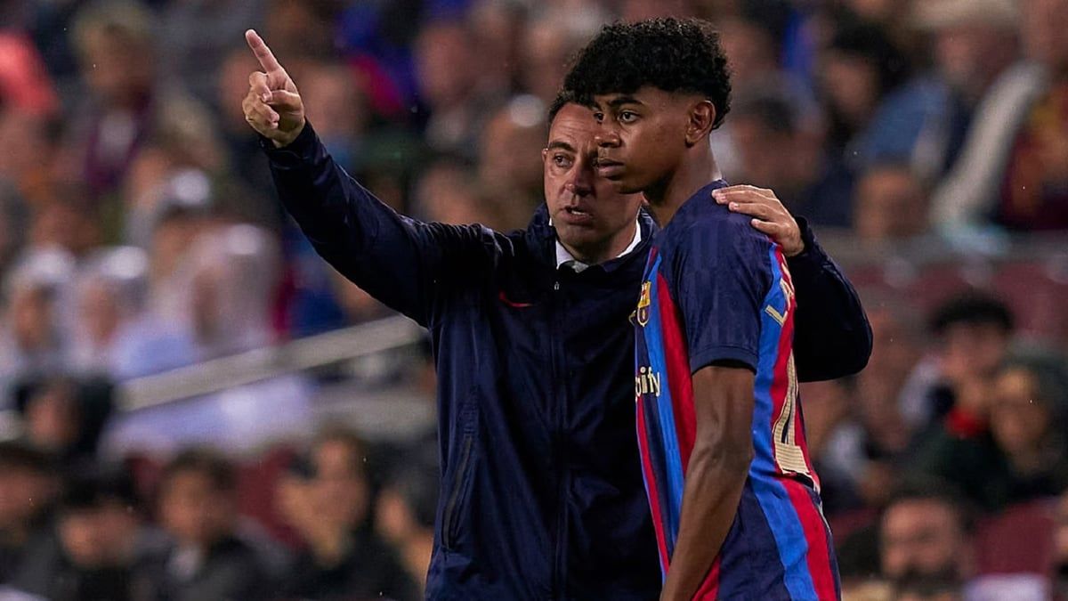 رسالة عاطفية من يامال في وداع تشافي (صورة)