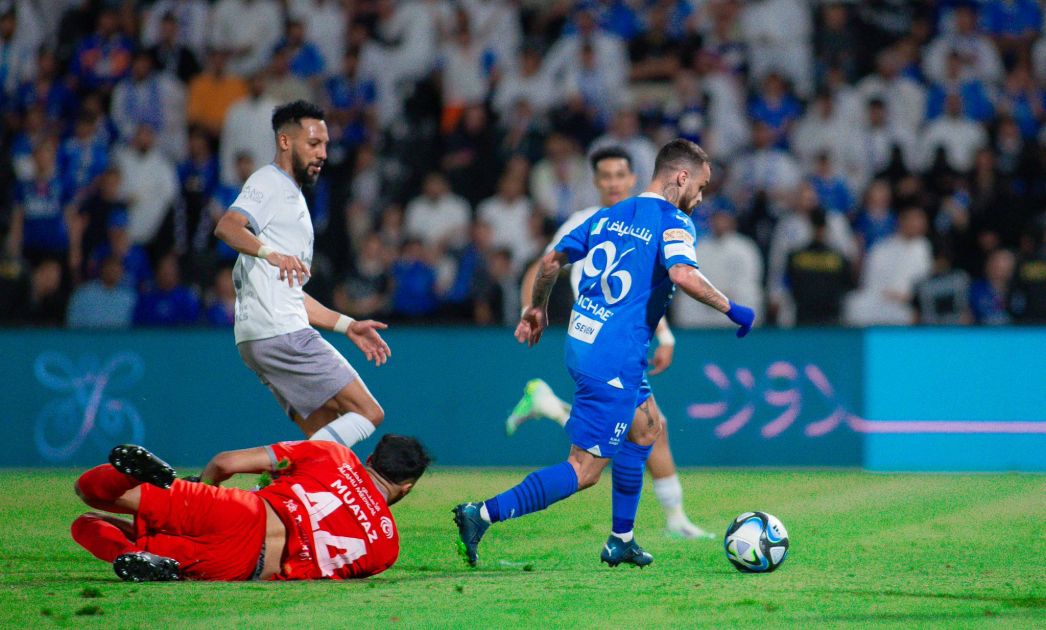 الهلال والنصر يعقدان حسابات الهابطين