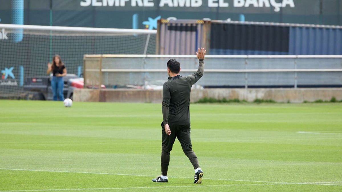 خلافات حول 3 لاعبين أطاحت بتشافي