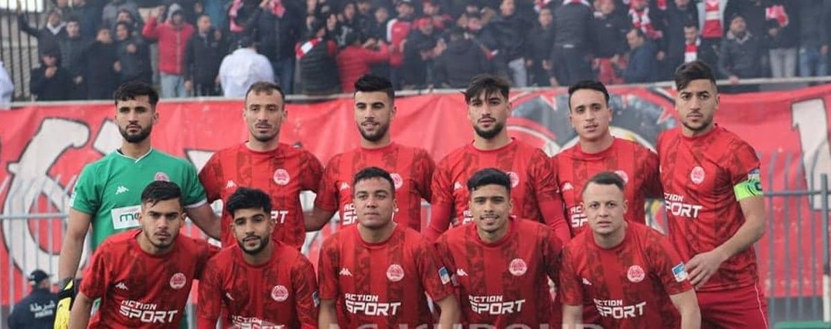 الثلوج توقف مباراة شغلوم العيد ونادي الخروب بالدوري الجزائري (فيديو وصورة)