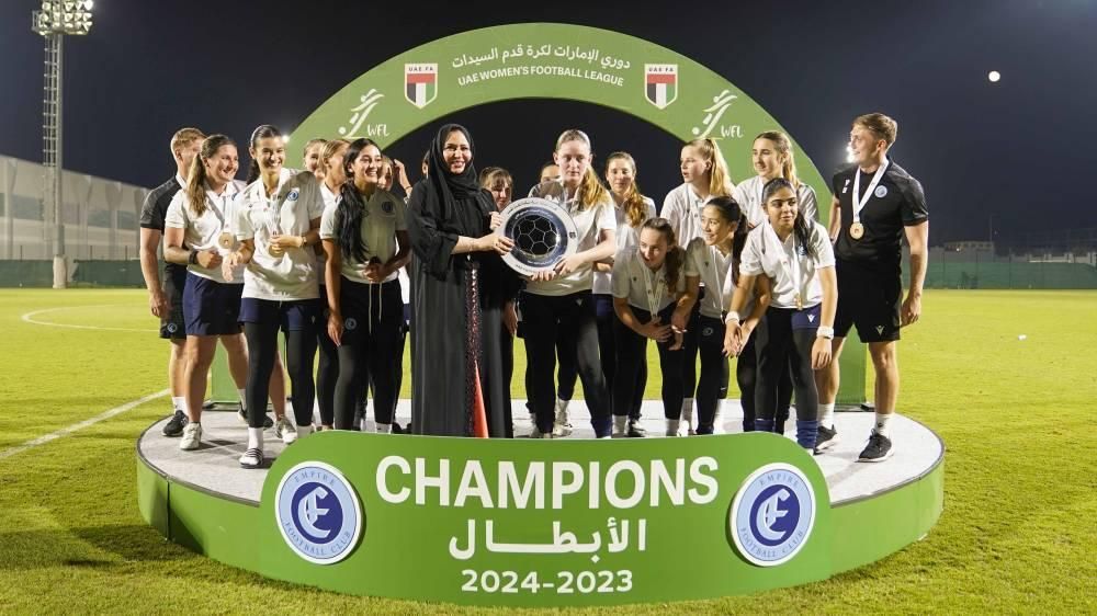 أبوظبي وأمباير يتوّجان ببطولة دوري سيدات الكرة
