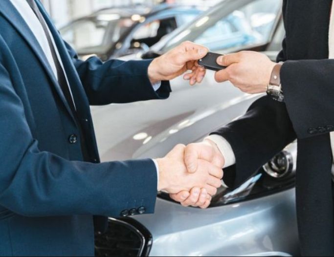 توضيحات مهمة من إدارة المرور | شراء وتسجيل سيارة باسم شخص لا يملك رخصة - موقع الخليج الان