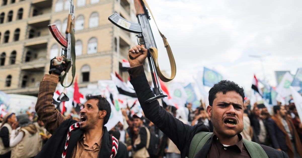 الصليب الأحمر: الحوثيون أفرجوا عن 113 أسيرًا من القوات الحكومية