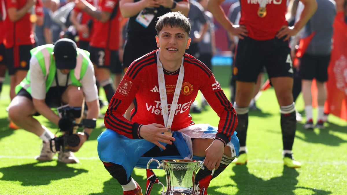 رغم عداوته مع تين هاغ.. غارناتشو يحتفل مع سبيد على طريقة رونالدو (فيديو)