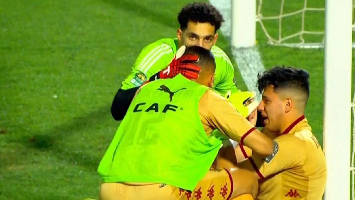 مصطفى شوبير يدعم حارس الترجي بتصرف مفاجئ (فيديو)