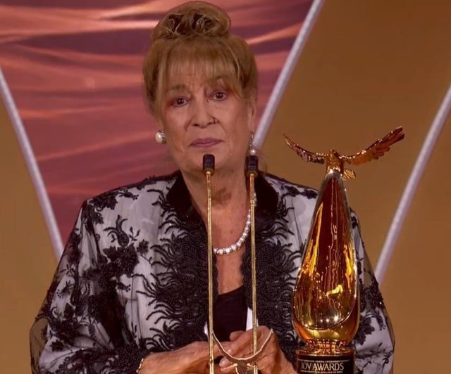 منى واصف تكشف لـ"الخليج الان" تفاصيل خاصة بمشوارها الفني