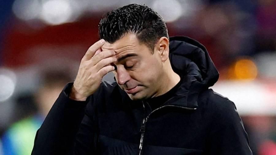 تشافي بعد إقالته من تدريب برشلونة: أشعر بخيبة أمل لعدم التقدير