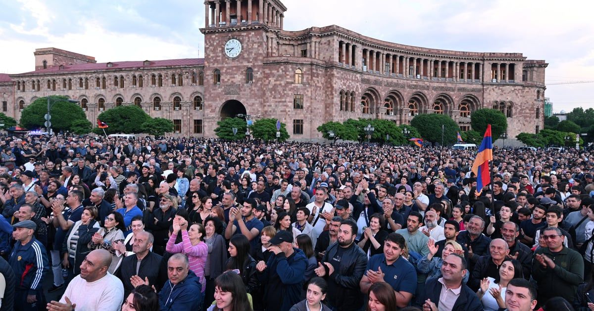 ارتفاع حدة التوتر في أرمينيا والمعارضة تعلن العصيان المدني