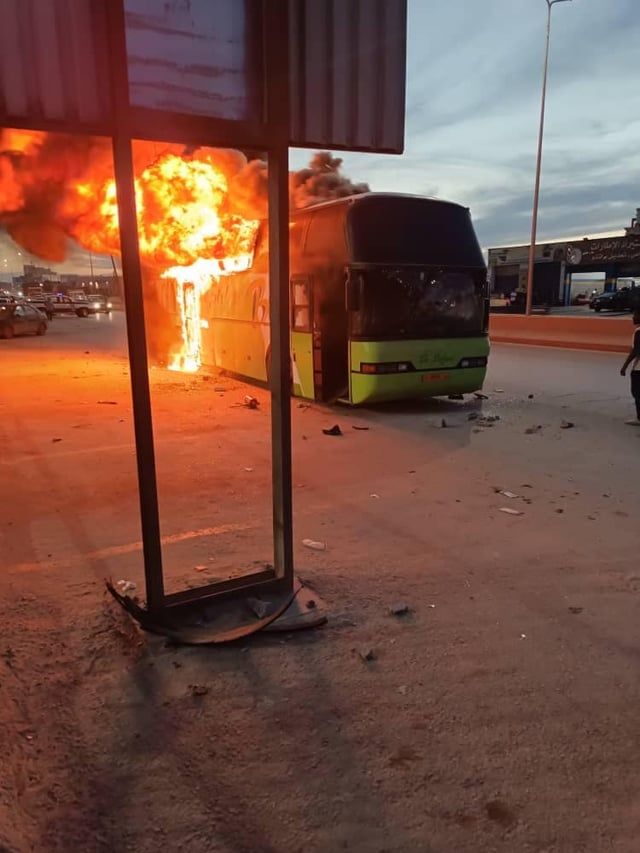 رد رسمي من الخمس الليبي على إشعال النار في حافلته والاعتداء على لاعبيه