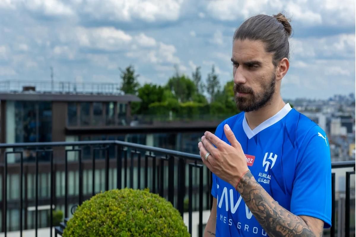 نيفيز يتحدث عن خيسوس.... المدرب الأصعب في مسيرتي وأفضل مدربين العالم!! - موقع الخليج الان