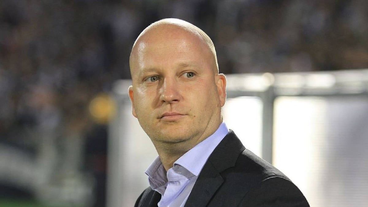 رسميًا.. شباب الأهلي يعلن رحيل نيكوليتش