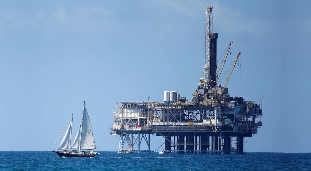 النفط يصعد 1% قبل صدور بيانات التضخم الأمريكية