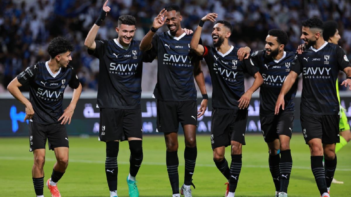 فريق سعودي يخطط لحسم صفقة لاعب الهلال