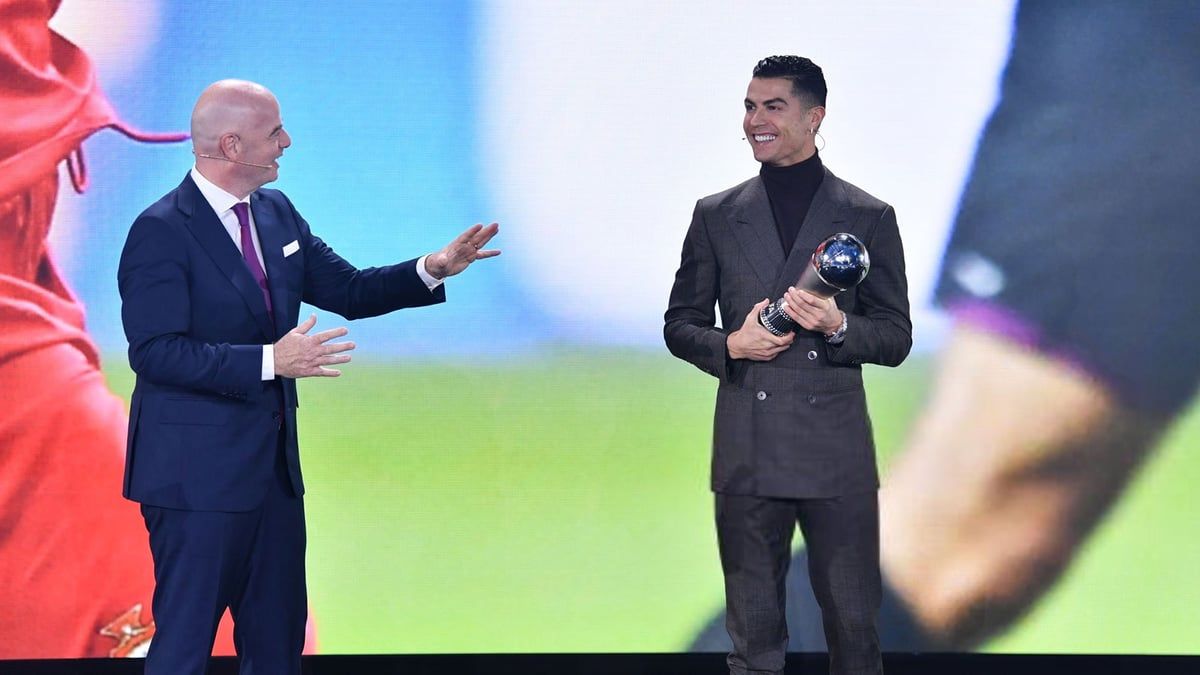 رئيس "فيفا" يهنئ كريستيانو رونالدو على إنجازه في الدوري السعودي