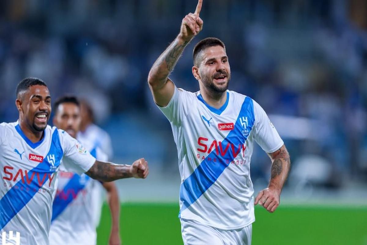 ميترو يفجر الوسط الرياضي... هناك لاعبين يرغبون في الانضمام إلى الكرة السعودية ودوري روشن!! - موقع الخليج الان