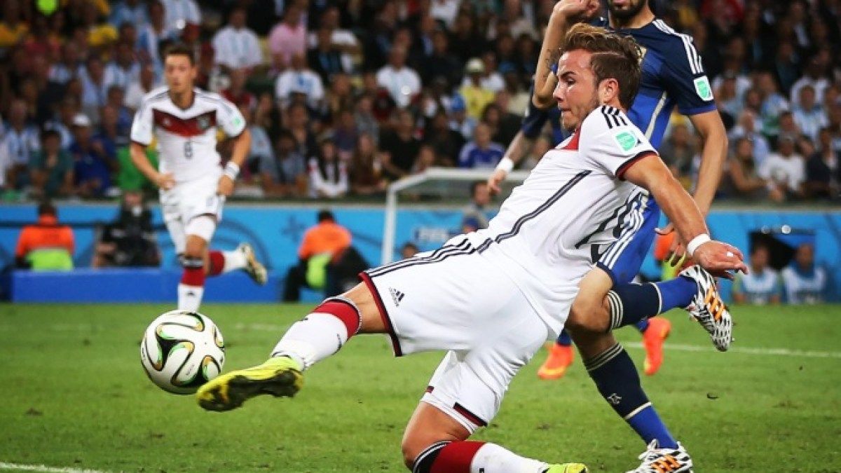 بيع كرة مباراة ألمانيا والأرجنتين في نهائي مونديال البرازيل 2014 بمزاد علني - موقع الخليج الان