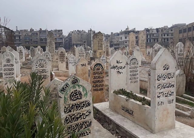 "مدافن طابقية" لحلّ أزمة ازدحام الموتى في سوريا