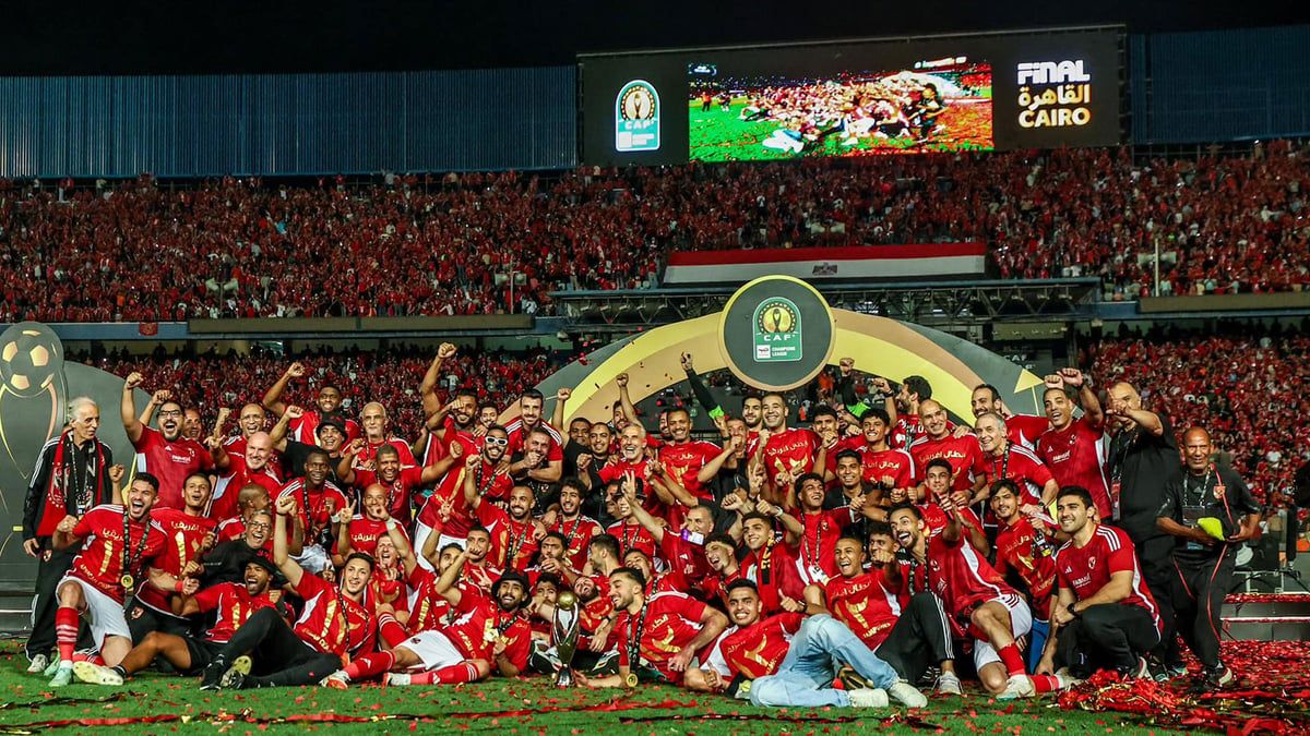 الأهلي المصري يكشف موقفه من التواصل مع "كاف" بشأن موعد السوبر الأفريقي