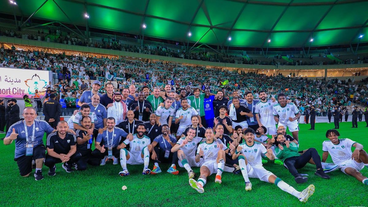 لاعب الأهلي السعودي يرد على فيديو رفضه ترديد نشيد النادي