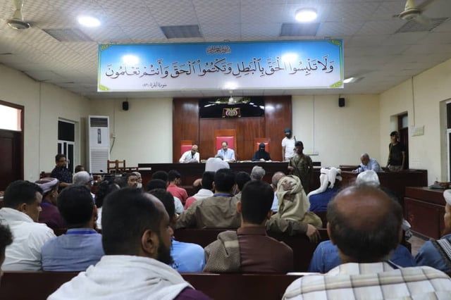 محكمة يمنية تصدر حكماً بإعدام 8 متهمين بتفجير موكب الوزير لملس