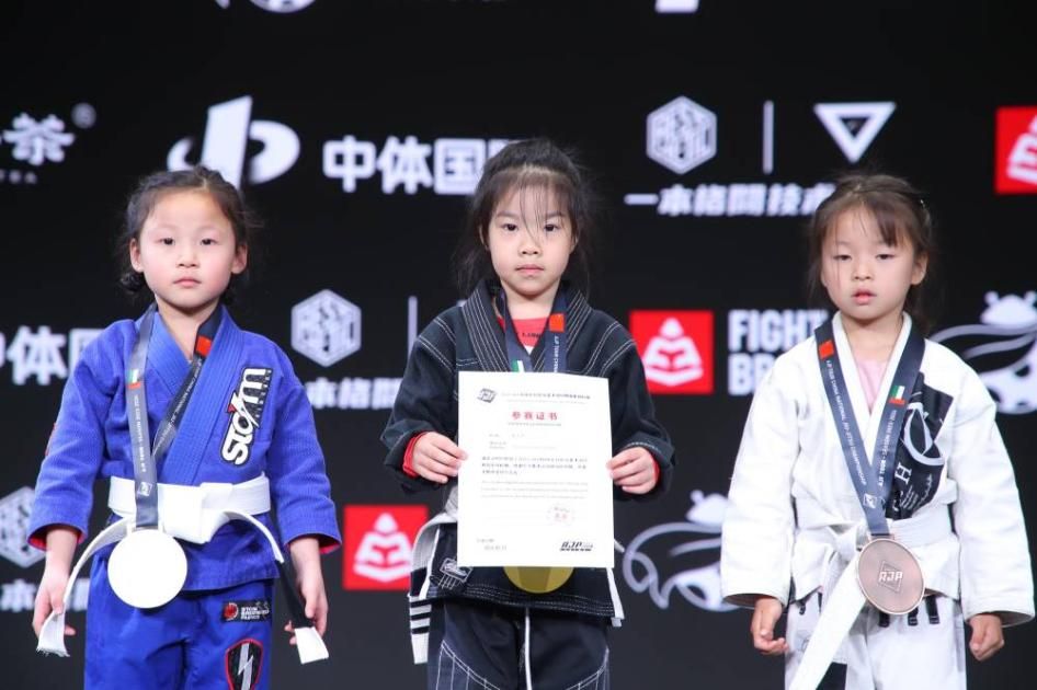 رابطة أبوظبي لمحترفي الجوجيتسو تطلق بطولة الصين