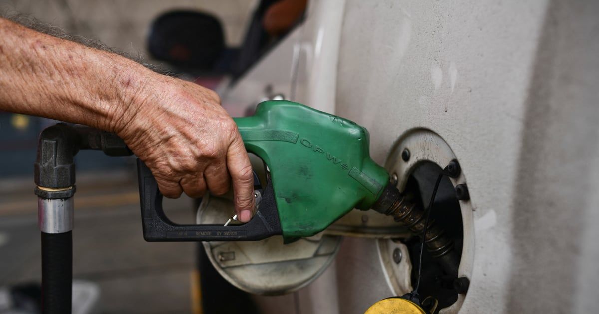 أسعار النفط تتراجع وسط ترقب لبيانات مخزونات الخام الأمريكية