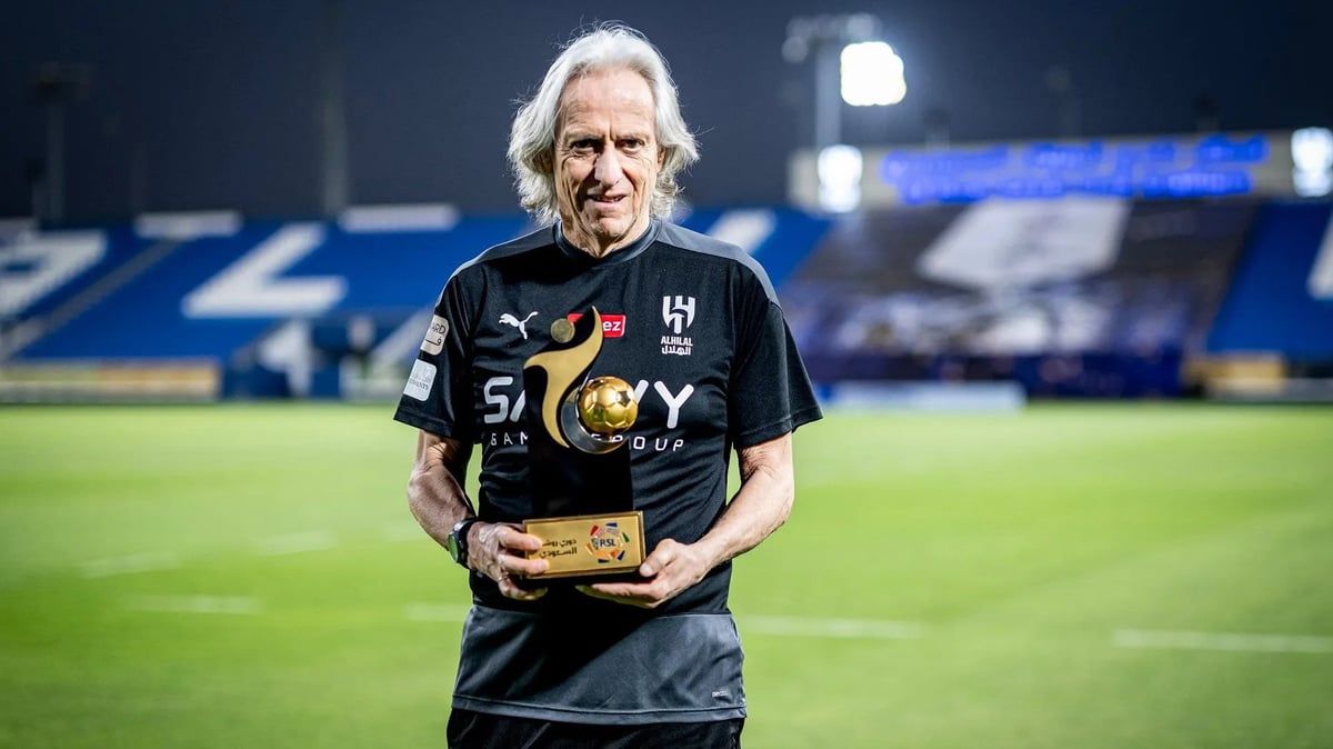 جيسوس مدرب الهلال يتطلع للثلاثية المحلية في السعودية