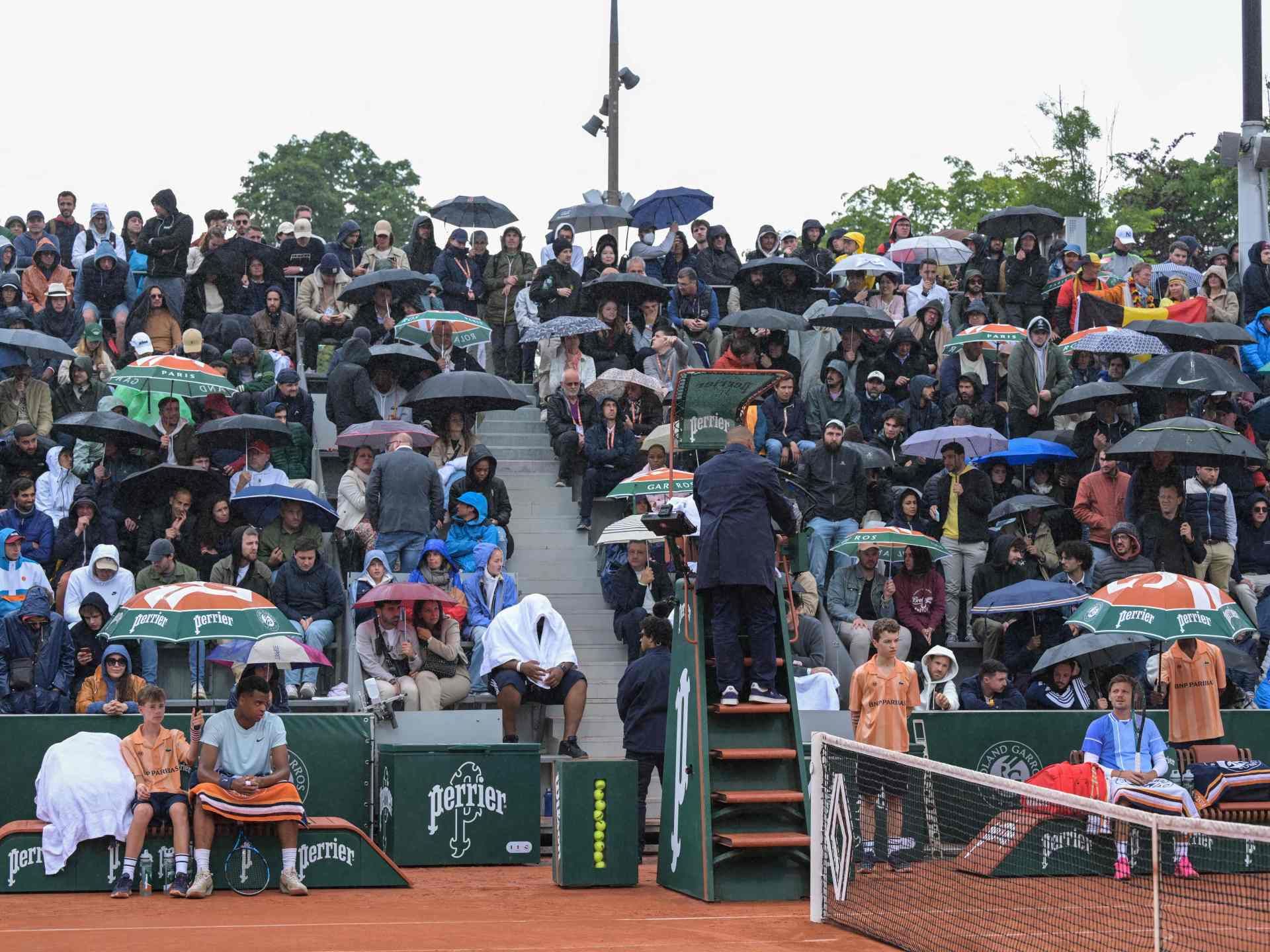هل ينتقل شغب كرة القدم إلى التنس بعد إهانة لاعب في “رولان غاروس”؟ - موقع الخليج الان