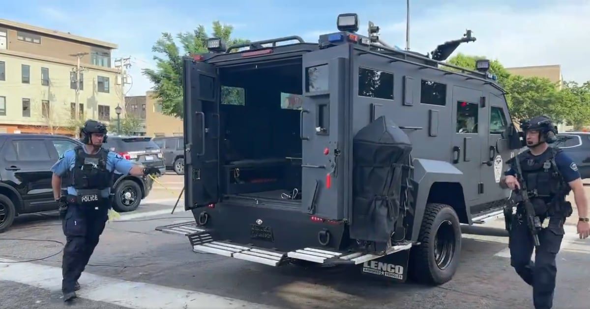 مقتل شرطي ومدنييْن بإطلاق نار في مينيابوليس الأمريكية (فيديو)