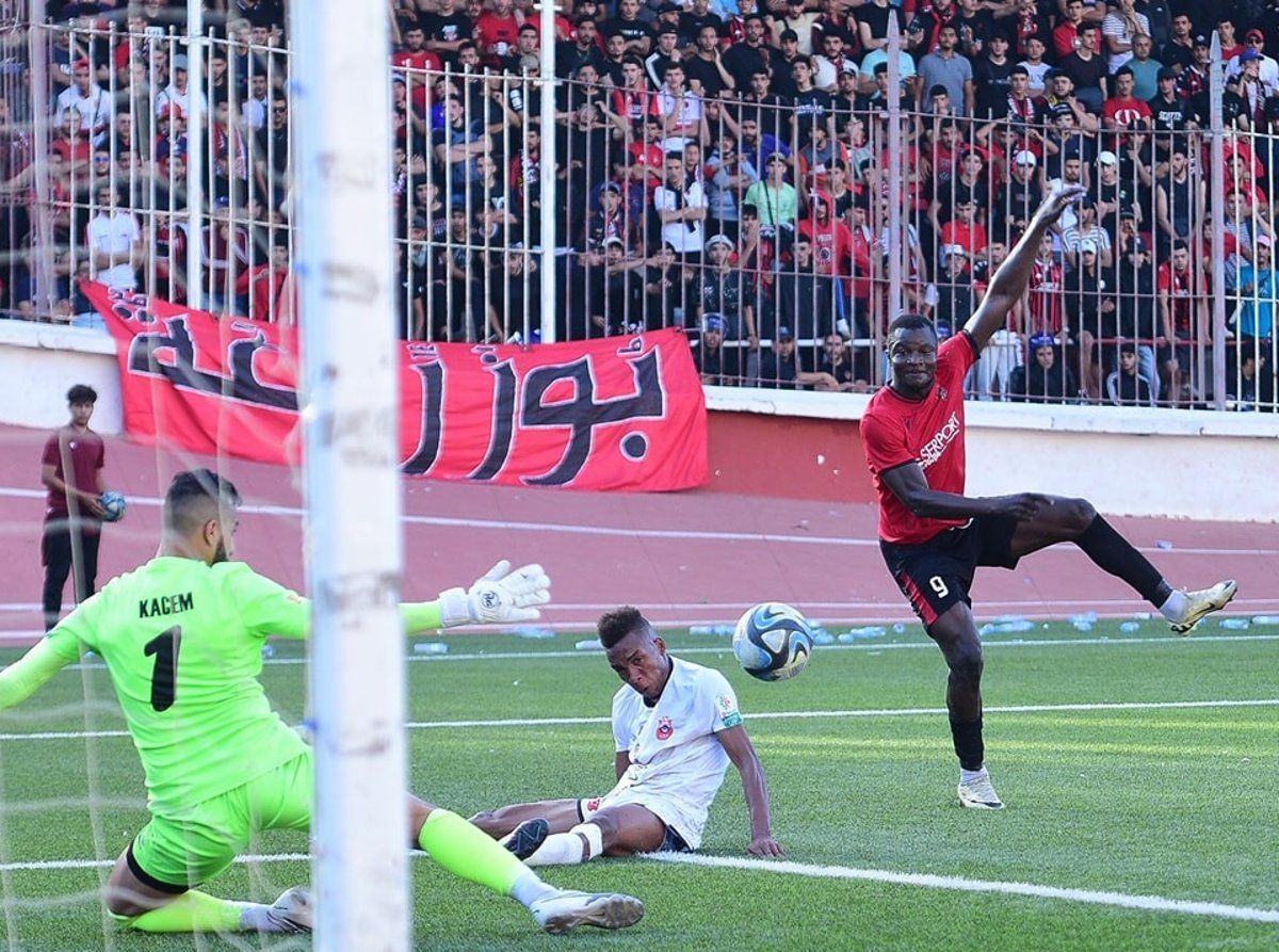 اتحاد العاصمة الجزائري يرد على اتهام لاعبيه بالتلاعب بالنتائج