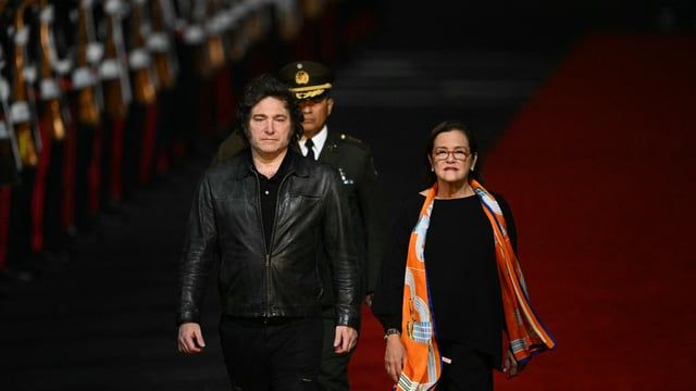 "أروع دكتاتور" يؤدي اليمين الدستورية لولاية رئاسية ثانية في السلفادور