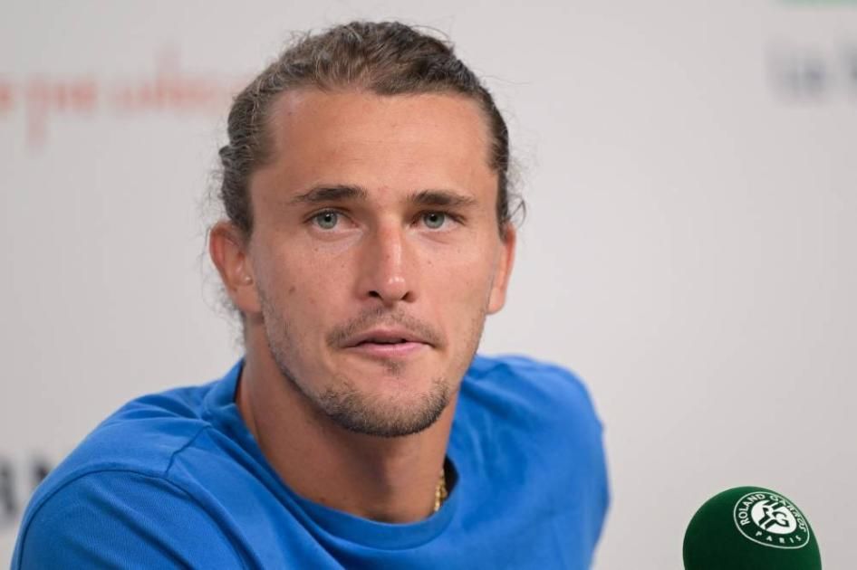 زفيريف يطلب جلسات مغلقة في قضية «العنف المنزلي»