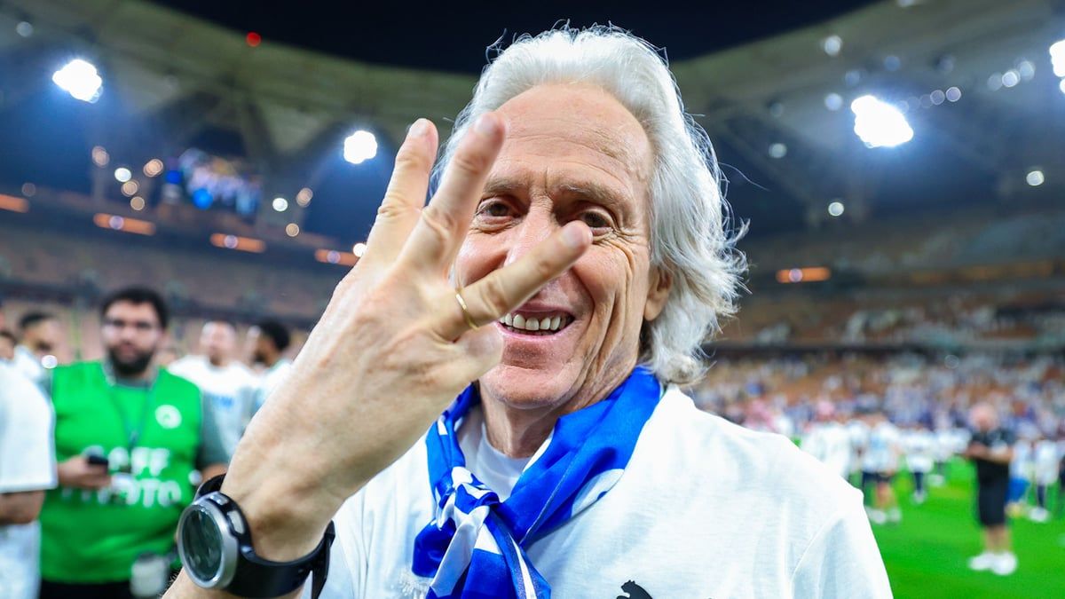 الكشف عن راتب جيسوس بعد تجديد تعاقده مع الهلال